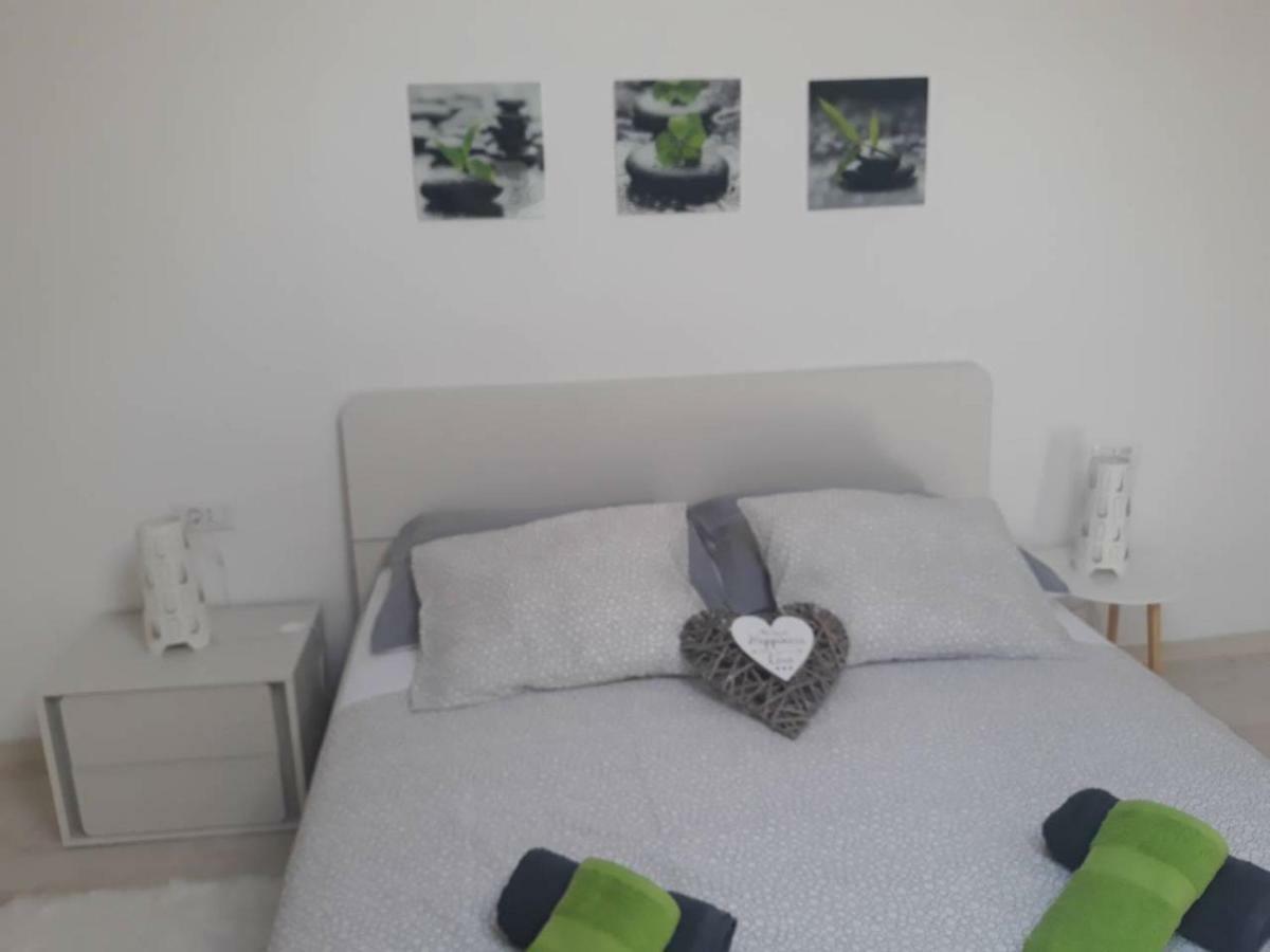 Dajven Otel Pula Dış mekan fotoğraf
