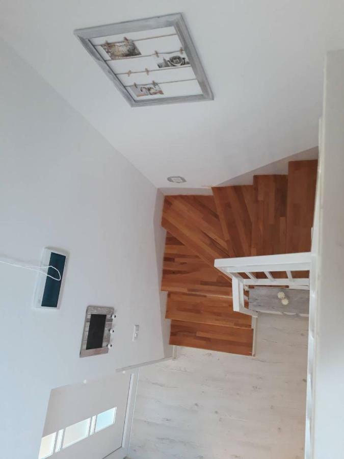 Dajven Otel Pula Dış mekan fotoğraf