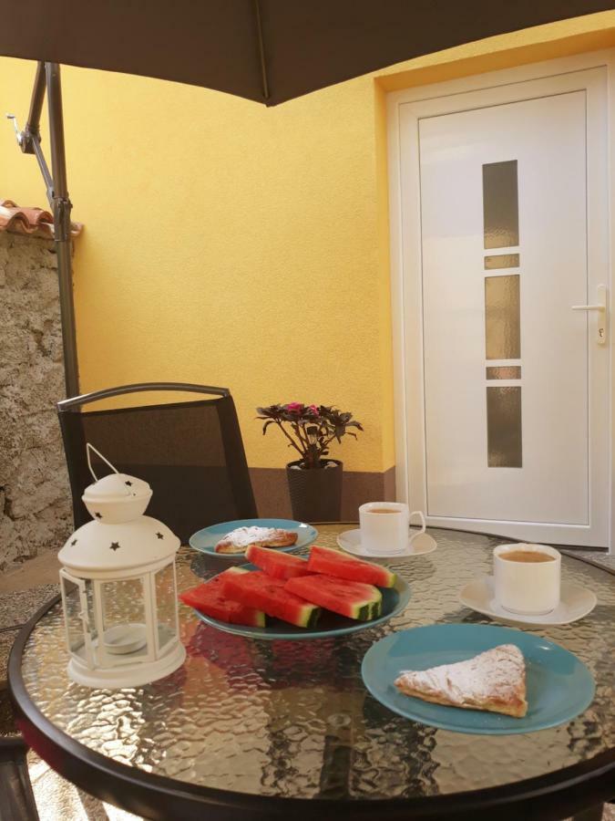 Dajven Otel Pula Dış mekan fotoğraf